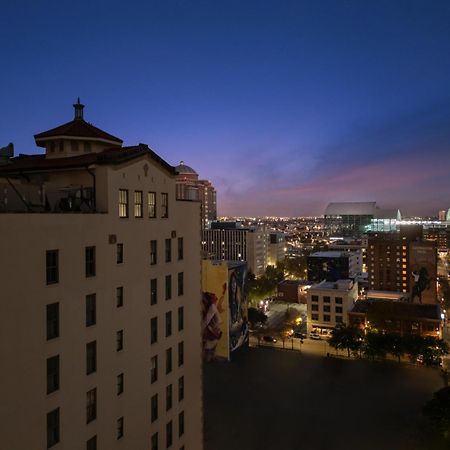 Hotel Moxy Houston Downtown Extérieur photo