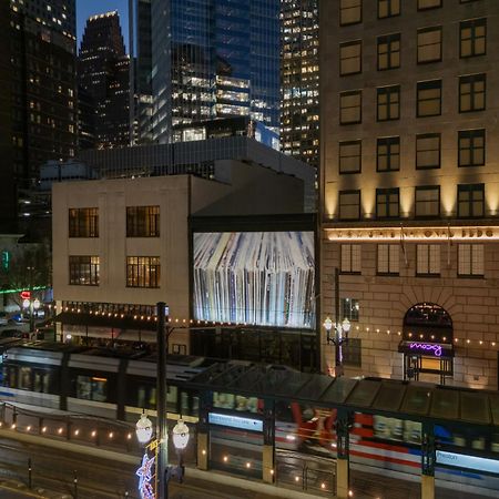 Hotel Moxy Houston Downtown Extérieur photo