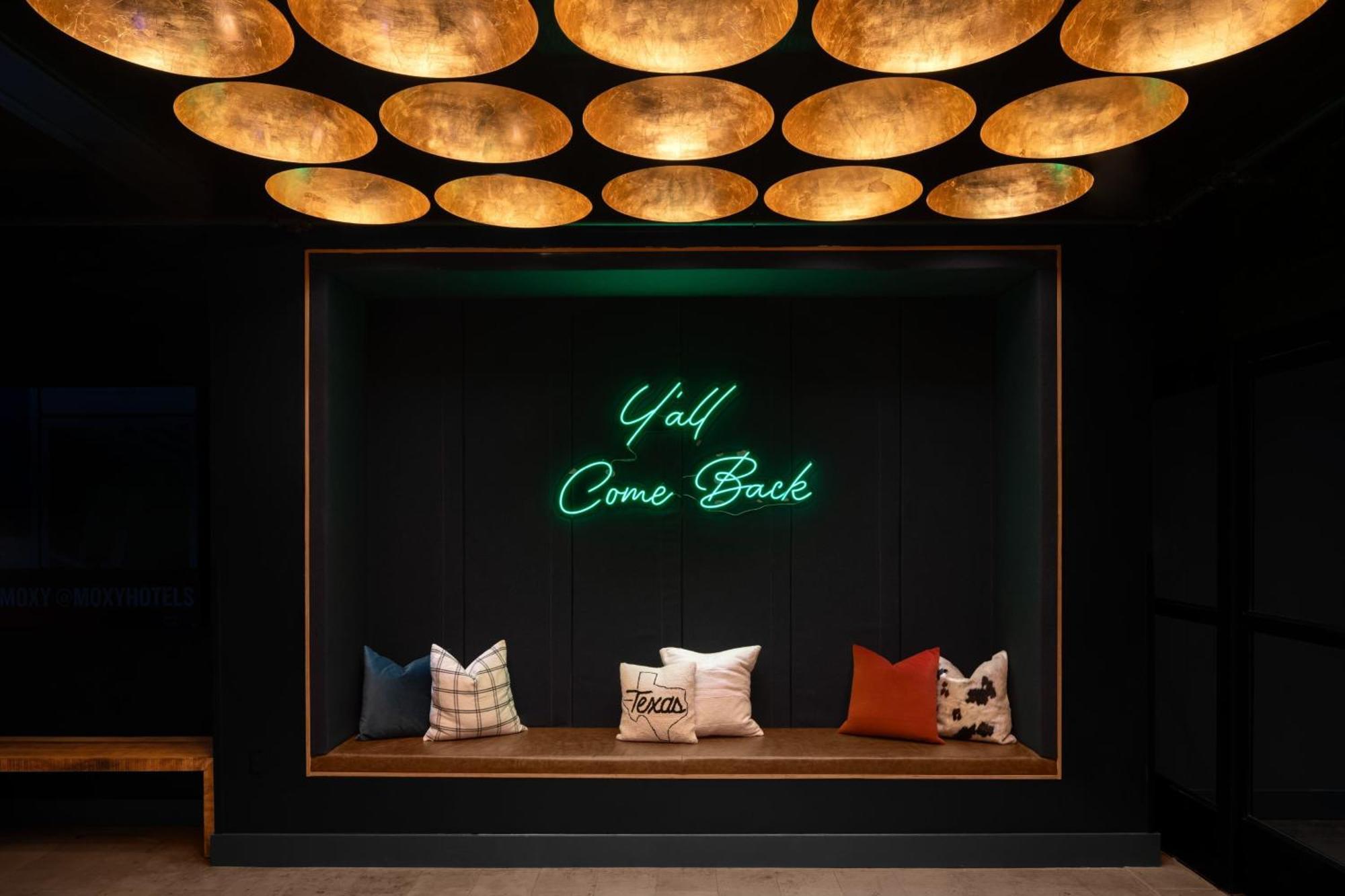 Hotel Moxy Houston Downtown Extérieur photo